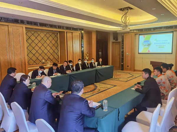 8.酒店公司召开治理岗位竞聘大会_副本.jpg 8.酒店公司召开治理岗位竞聘大会_副本.jpg