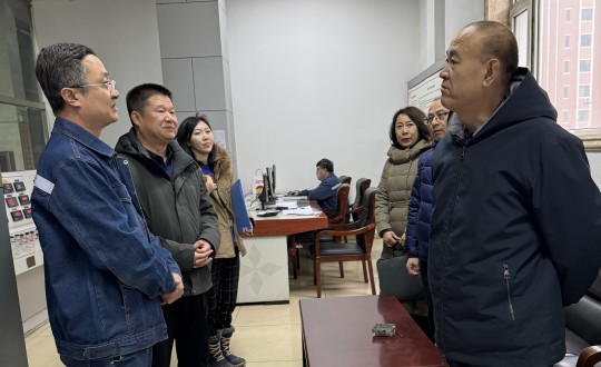 12.区人大常委会副主任徐景宝一行光临供热总公司调研走访_副本.jpg