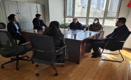 14.长春市绿园区政协副主席关爱民一行光临BBIN宝盈集团物业金地梧桐华府视察工作_副本.jpg